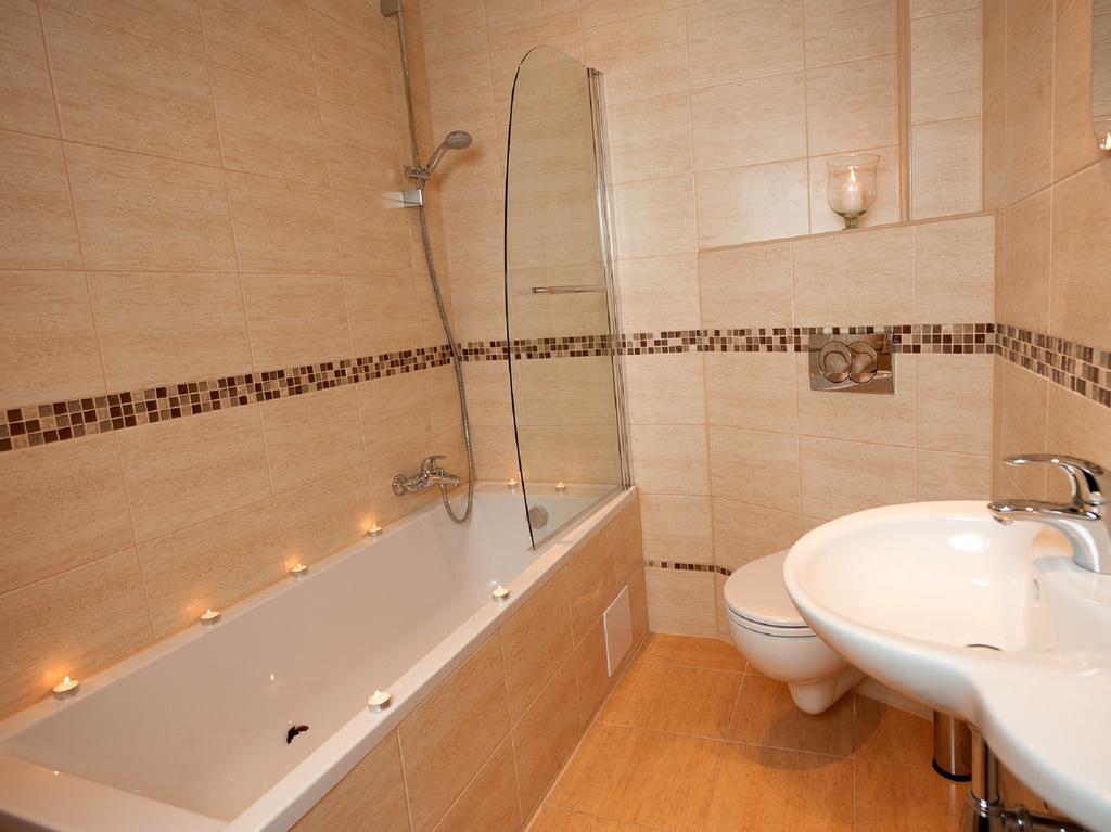 Hotel Arkadia Legnica Szoba fotó