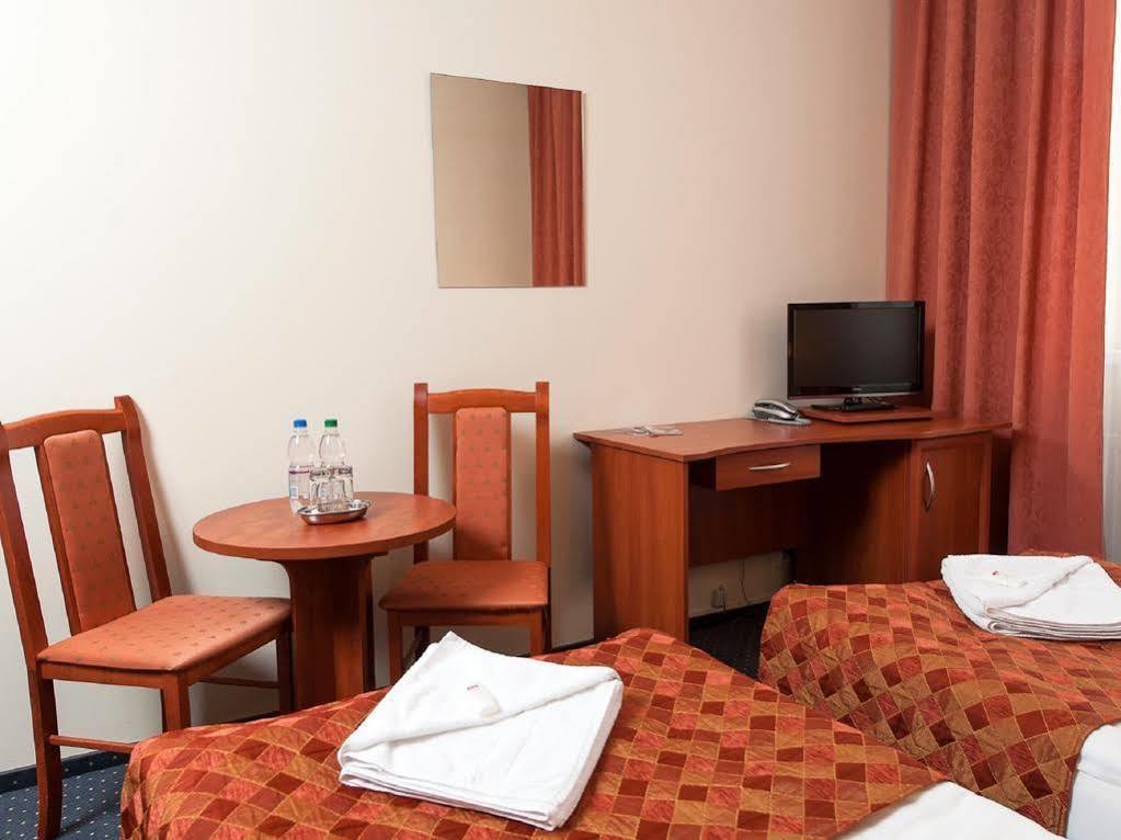 Hotel Arkadia Legnica Kültér fotó